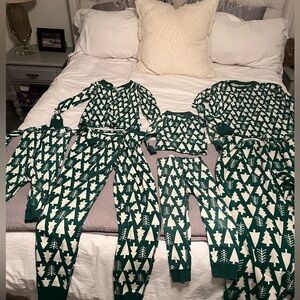 Mens XL  pants,shirt
womens S pants,shirt
kids size 4 pants,shirt
baby 18-24 mo